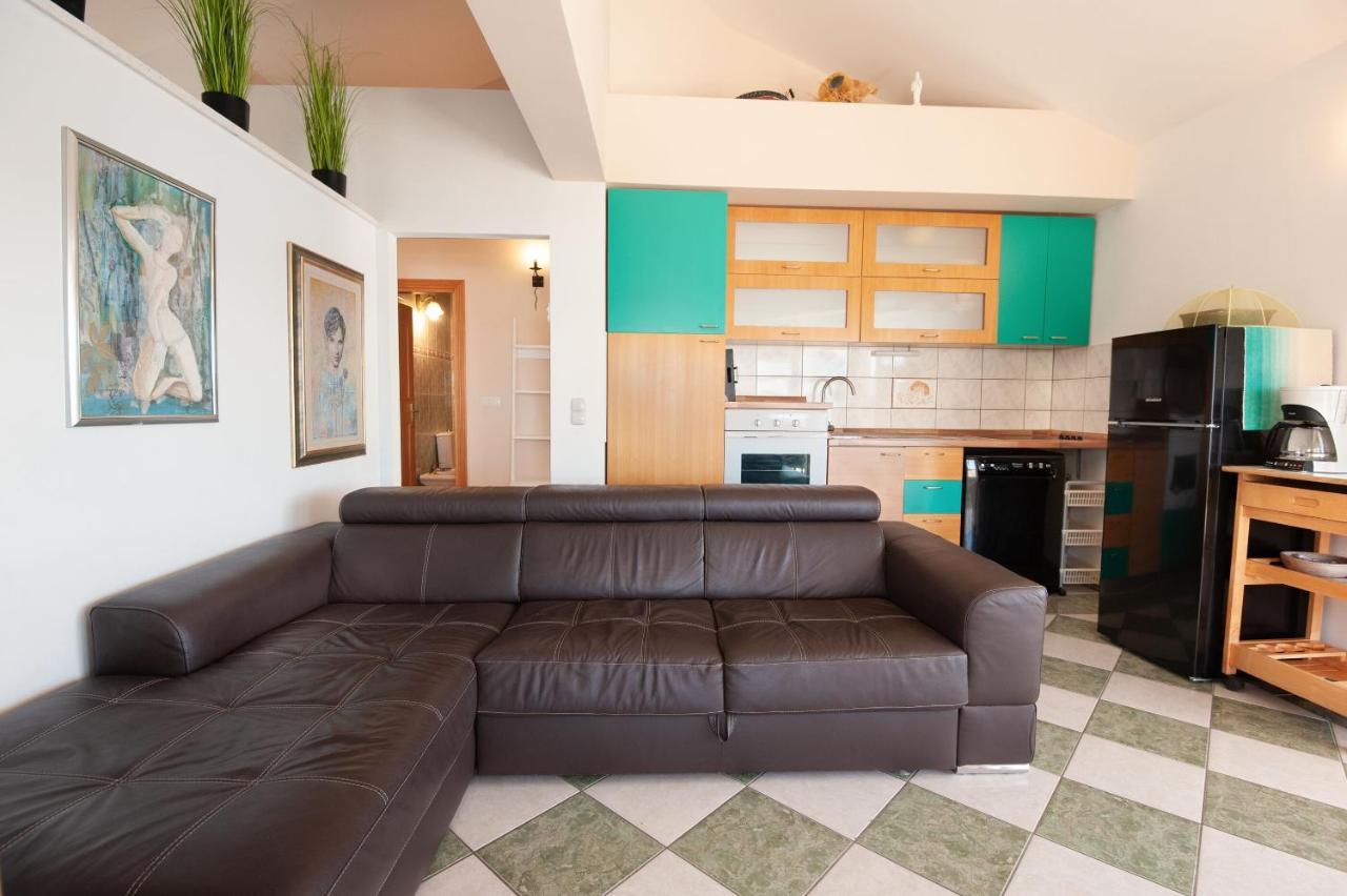 Apartments Gordana Локва-Рогозница Экстерьер фото